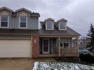 8677 Foxwood Ln, Macedonia, OH 44056