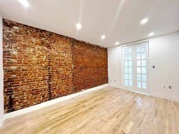 5th image of 628 1/2 President St Floor 4