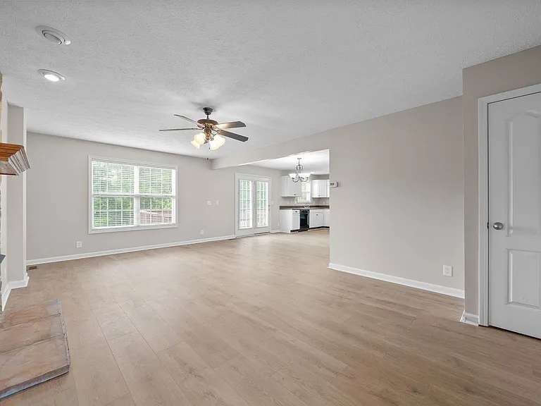 2872 Sharpie Dr — Photo 8