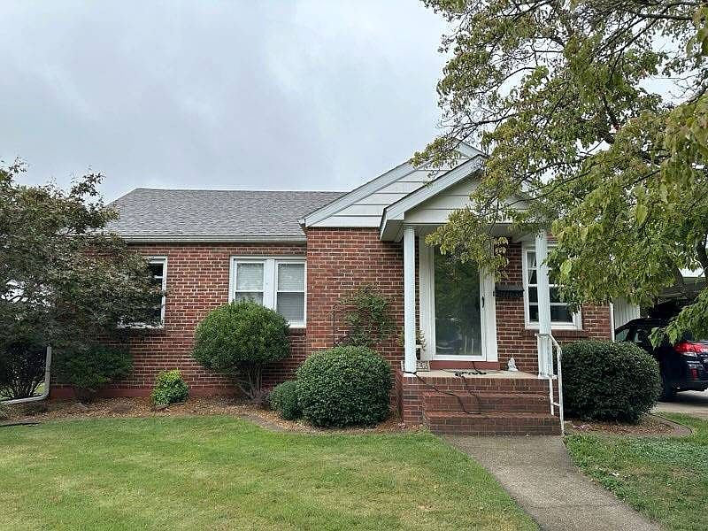 1st image of 1103 W Cheffield Dr