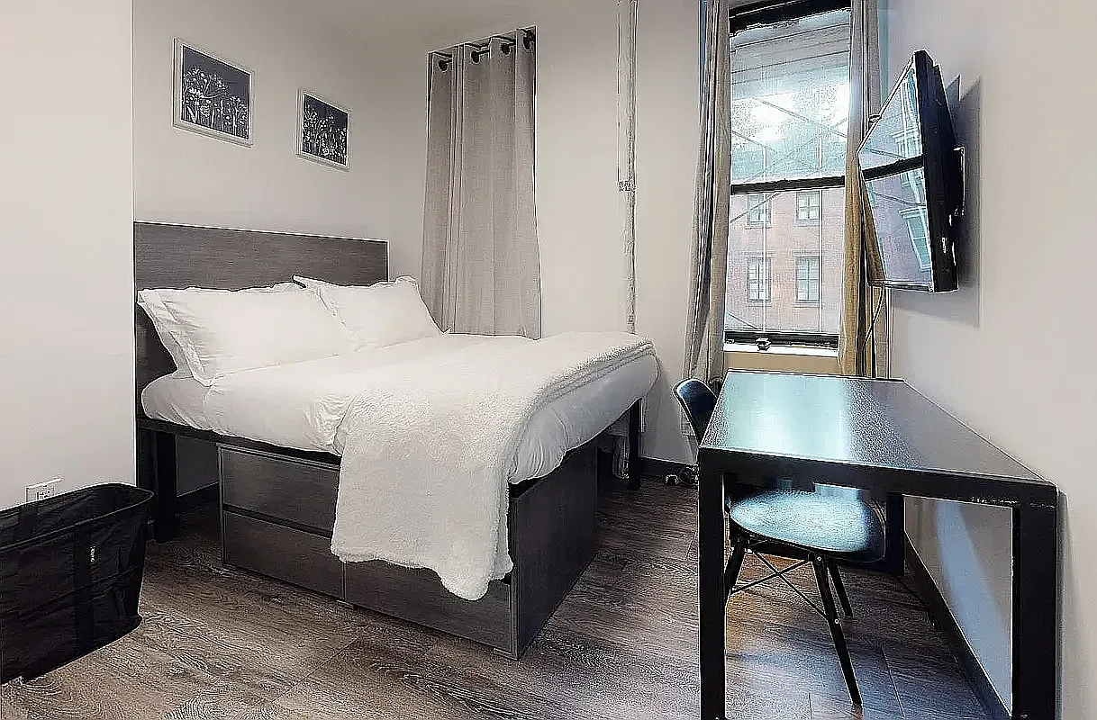 15 East 11th Street — Photo 4