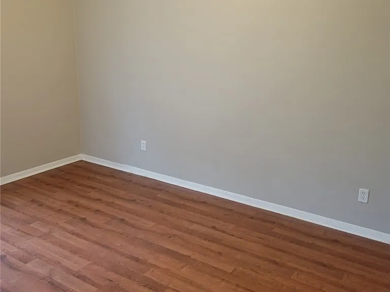 2906 Elise Ln — Photo 6