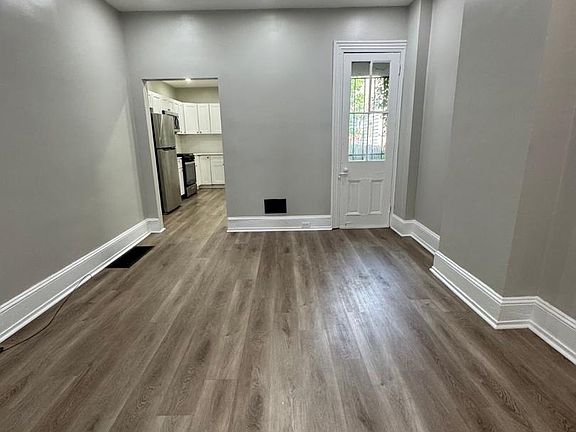 5th image of 1139 W Somerset St