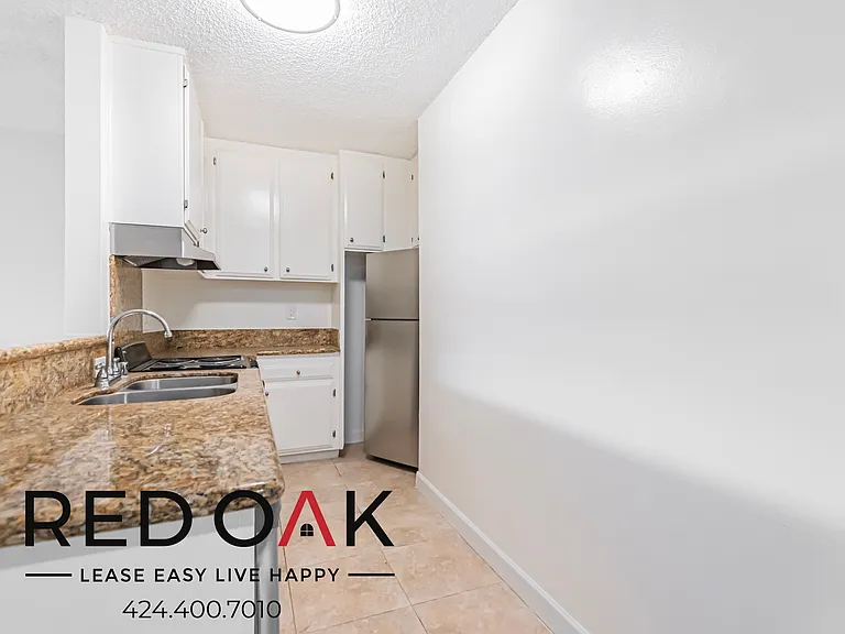 1545 N Bronson Ave #105 — Photo 5