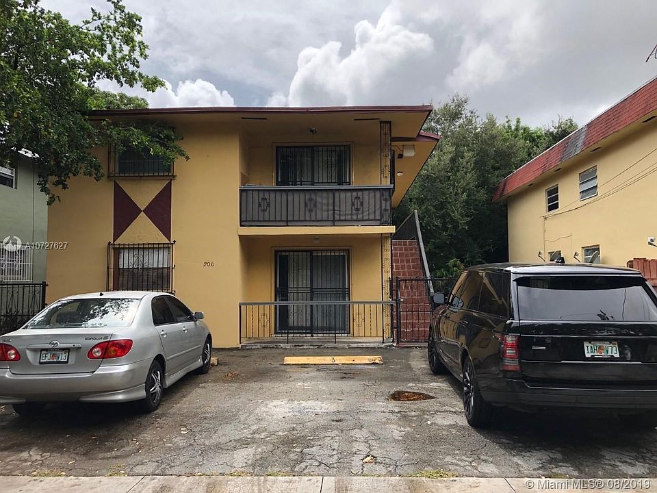 1st image of 206 NW 11th Ave APT 2