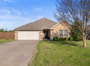 3633 Serenity St, Springdale, AR 72764