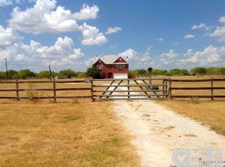 25 High Mdws, Lytle, TX 78052
