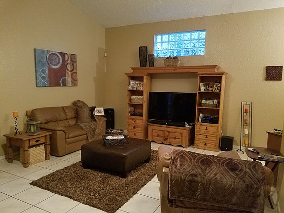 4th image of 252 NW 107th Ave