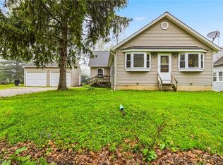 109 Cornelia Dr, Chardon, OH 44024