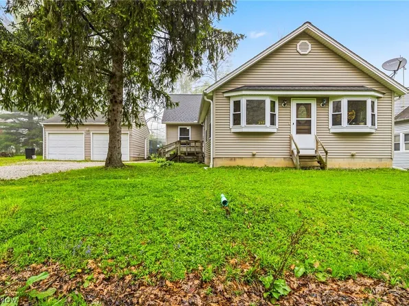 109 Cornelia Dr, Chardon, OH 44024