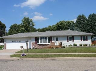 5004 W 40th St, Sioux Falls, SD 57106