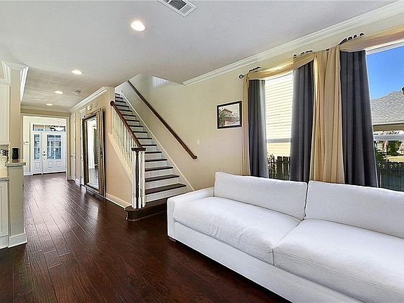 3rd image of 2025 Prestwood Dr