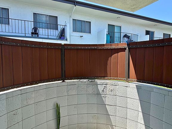 5th image of 630 S Fir Ave #6