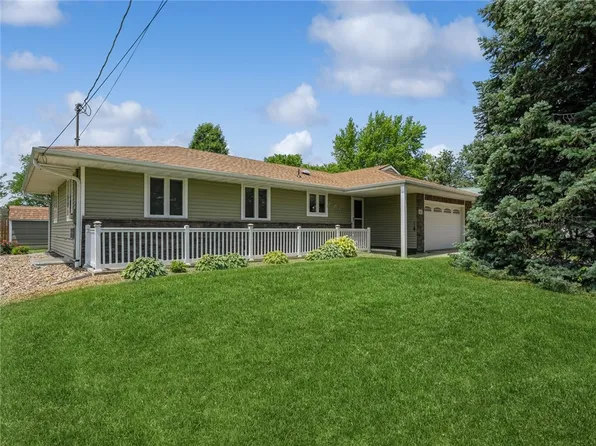 1401 W 3rd Street Pl N, Newton, IA 50208