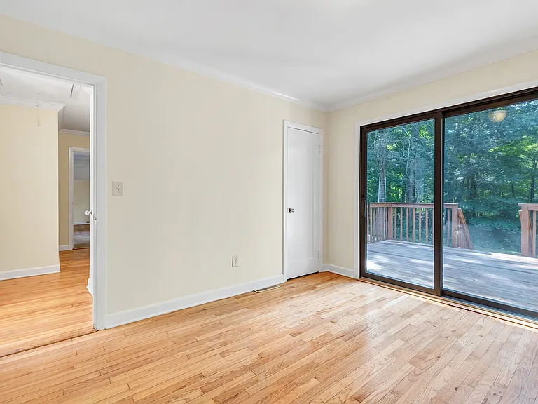 21 Old Redding Rd — Photo 26