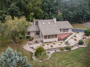 8320 Snaresbrook Rd, Roscoe, IL 61073