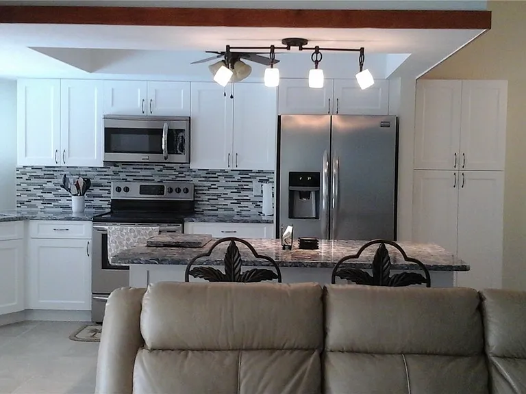 4011 SW 2nd Ave — Photo 10