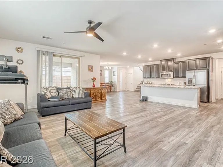 3135 Hazy Hills Ave — Photo 12