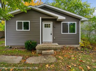 2320 Midwood St, Lansing, MI 48911