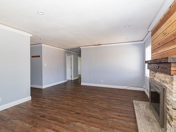5th image of 7136 Thomas Dr