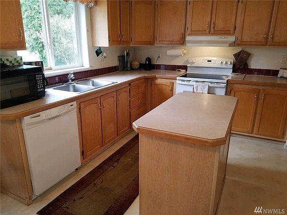 4th image of 11425 125th St Ct E