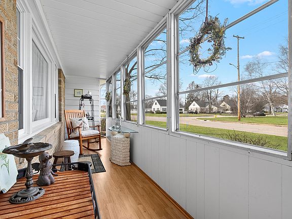 2nd image of 310 Meadow Dr