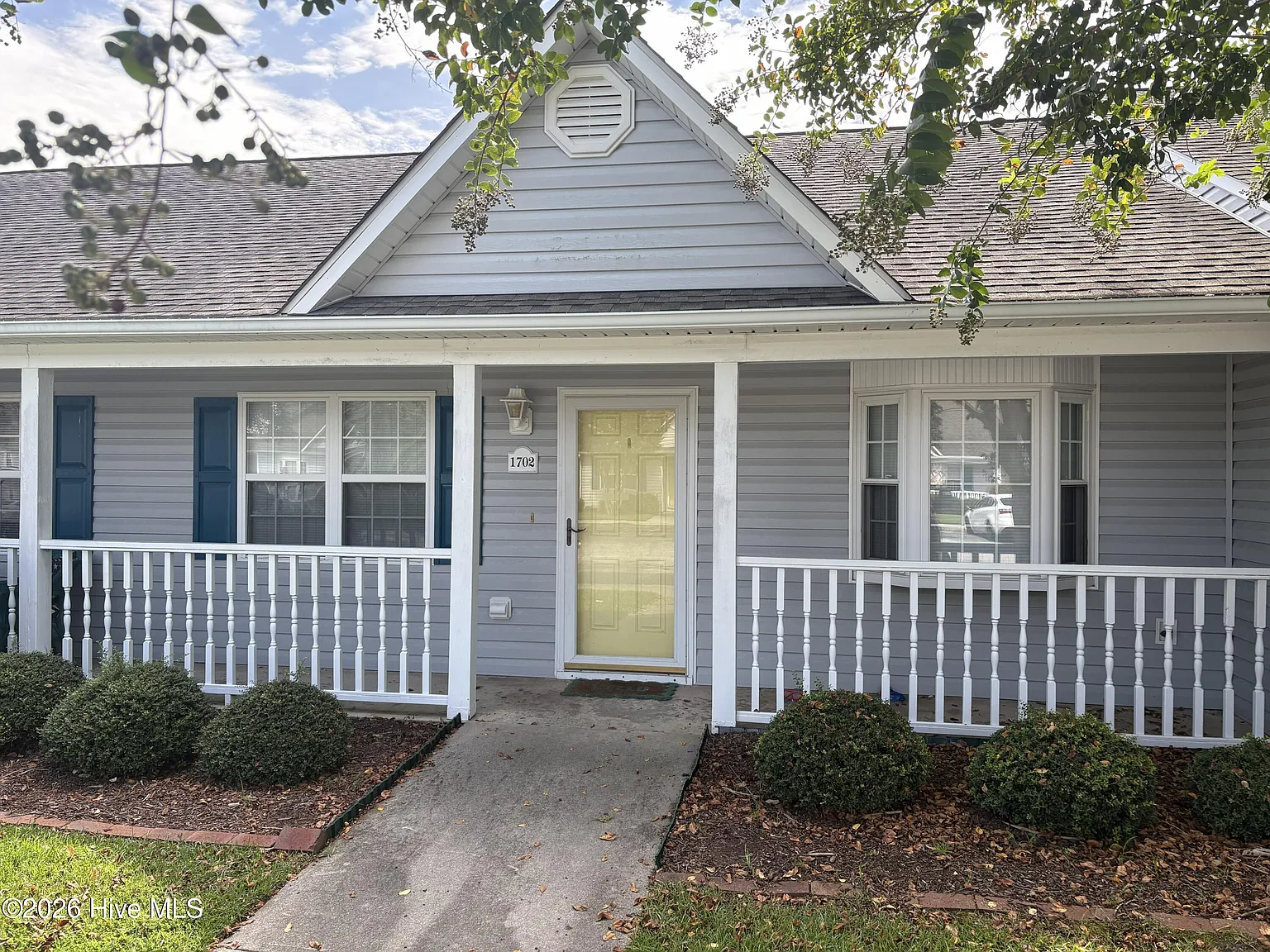 2 bed, 2.0 bath, 996 sqft, $1,500 — Photo 1