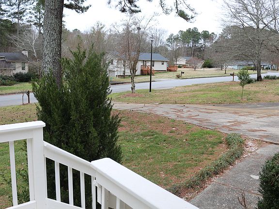 3rd image of 1083 Ironwood Dr