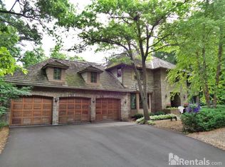 2804 Woods Trl S, Burnsville, MN 55306