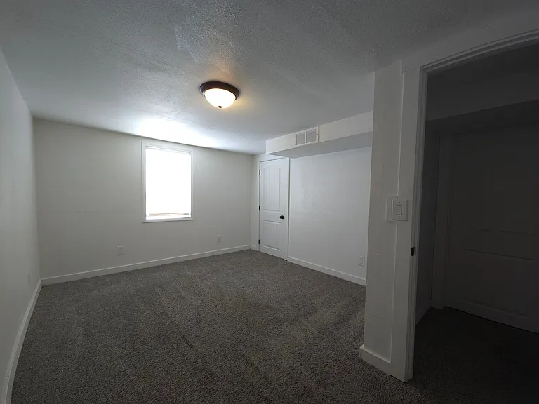 114 E Borah Ave — Photo 18