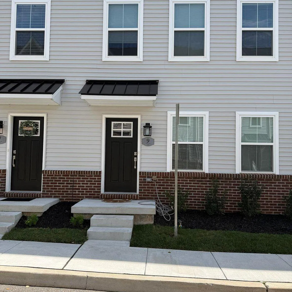 3 bed, 4.0 bath, 1989 sqft, $3,150 — Photo 1