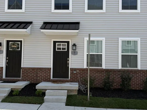 9 Atkins Dr, Bridgeport, PA 19405