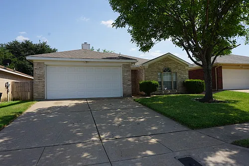 2425 Kelton St Photo 1