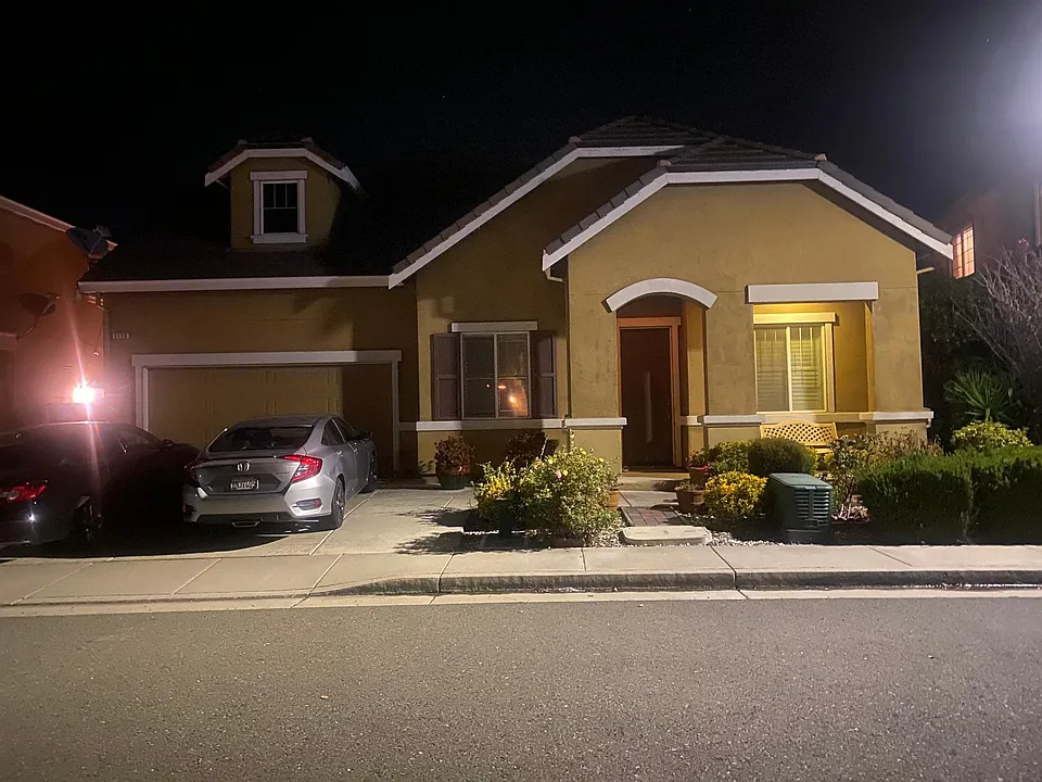 2120 Arabian Dr