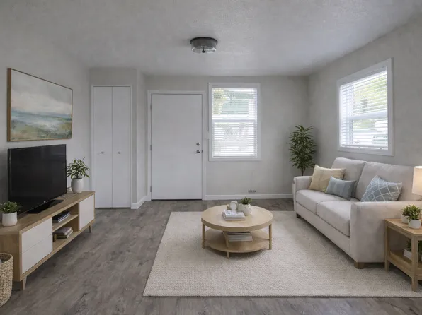 3220 SE Rockwood St, Portland, OR 97222