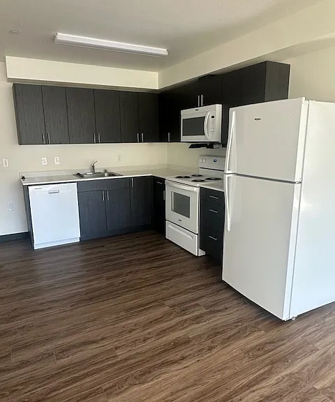 Nichols Court Apartments — Photo 37