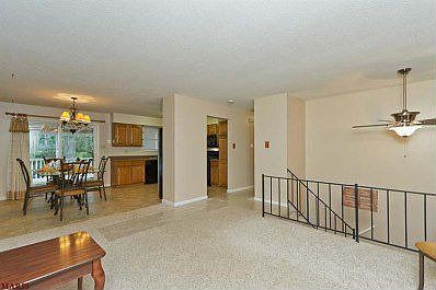 3rd image of 11740 Hollycrest Dr