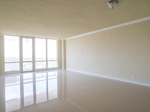 5th image of 5601 Collins Ave APT 1619