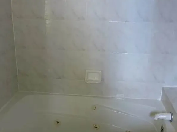 298 Van Brunt Street image 9 of 11