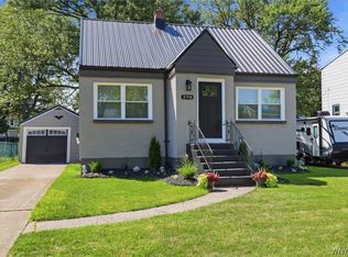298 Lowell Rd, Buffalo, NY 14217