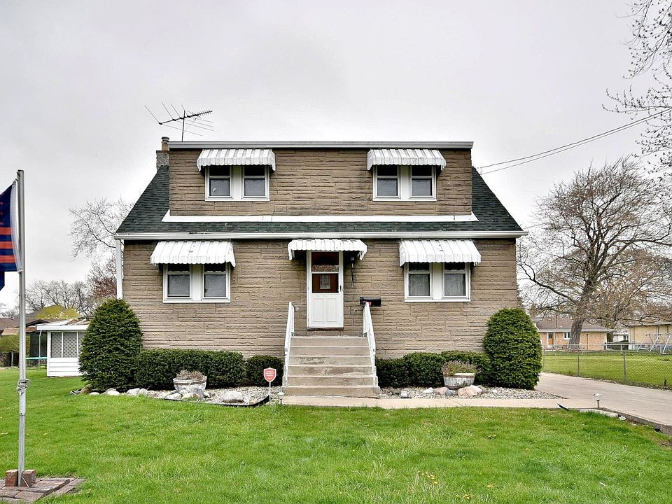 1st image of 10612 Montana St