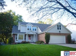 4616 Happy Hollow Ct, Lincoln, NE 68516
