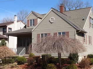 3 Redstone Ln, Lodi, NJ 07644