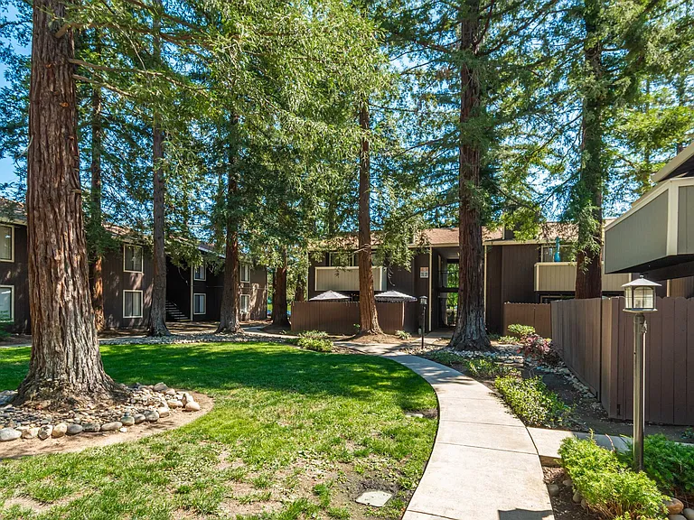 Fulton Woods — Photo 11