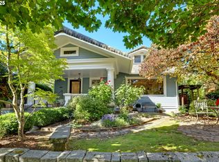 803 NE Laurelhurst Pl, Portland, OR 97232