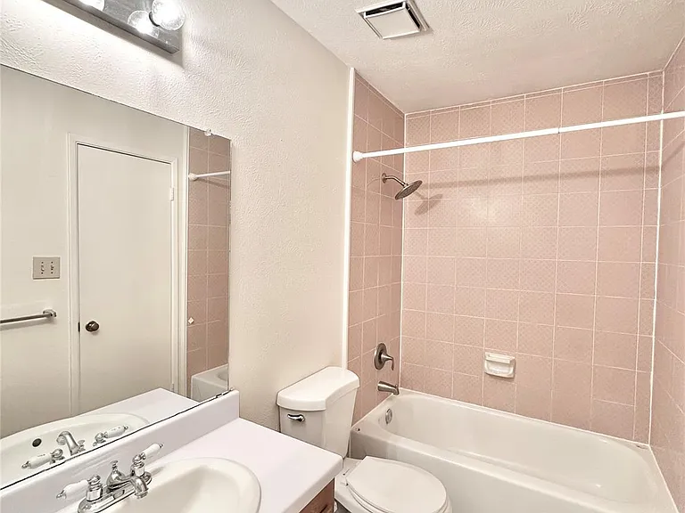 10118 Spotted Horse Dr — Photo 13