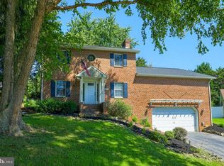 835 Tenby Ct, York, PA 17402