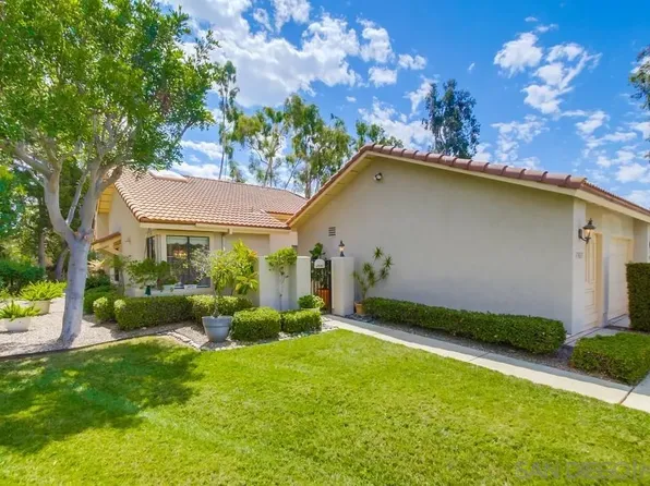 17827 Avenida Alozdra, San Diego, CA 92128