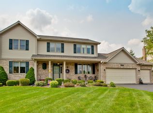 1224 Hunters Rdg E, Hoffman Estates, IL 60192