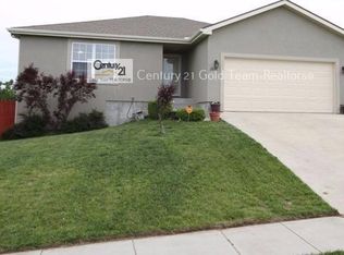 2535 Sutter Woods Ct, Junction City, KS 66441